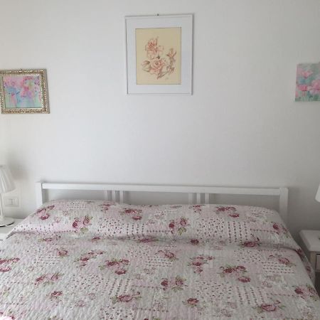 La Vie En Rose Apartment Рапало Екстериор снимка