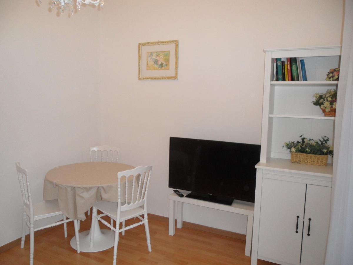 La Vie En Rose Apartment Рапало Екстериор снимка