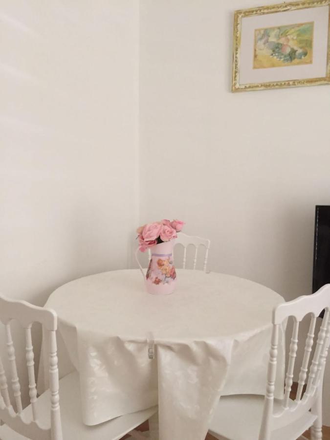 La Vie En Rose Apartment Рапало Екстериор снимка