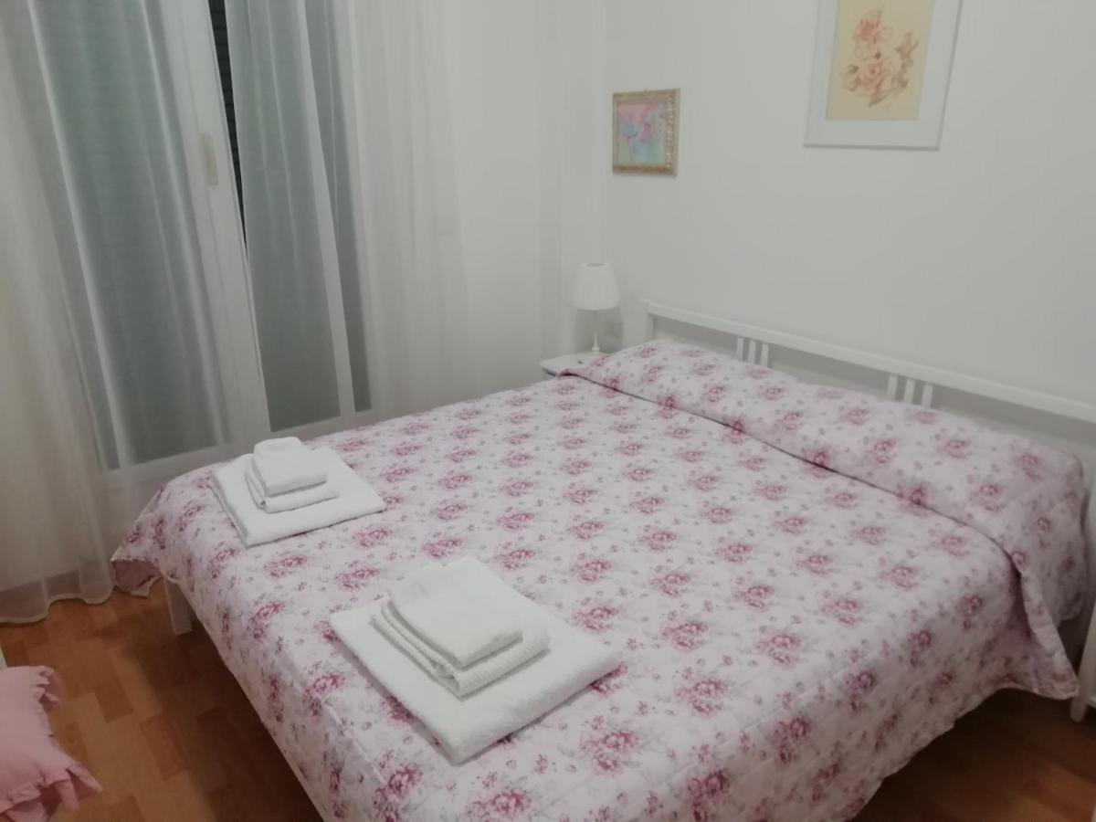 La Vie En Rose Apartment Рапало Екстериор снимка